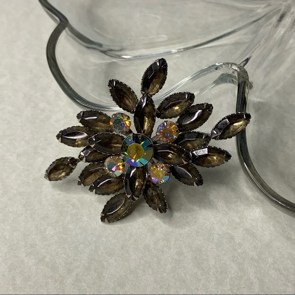 Iridescent Olive Green Rhinestone Oval Floral Silver Tone Statement Brooch